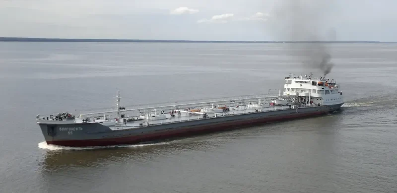 VOLGONEFT 55 Tanker IMO 6919485 photo 3
