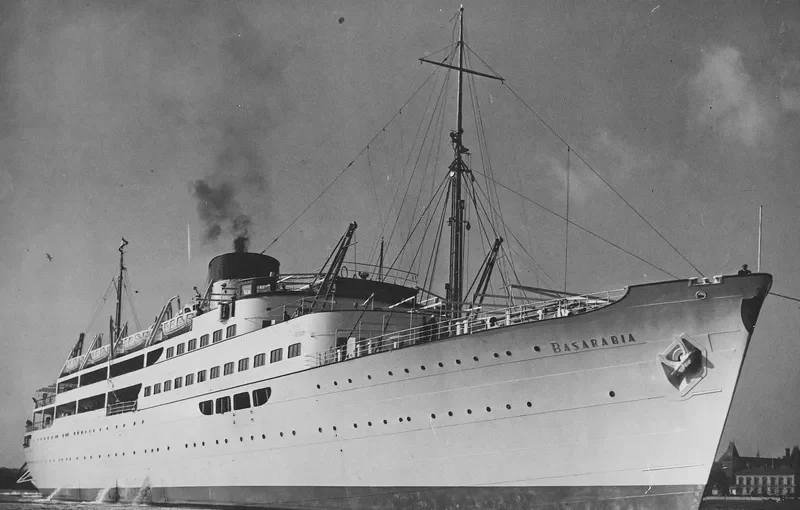 INA Passenger Ship IMO 6921713 photo 5