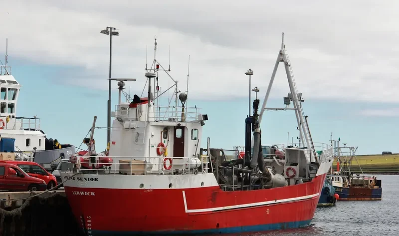 VIKING SENIOR Fishing Vessel IMO 6925094