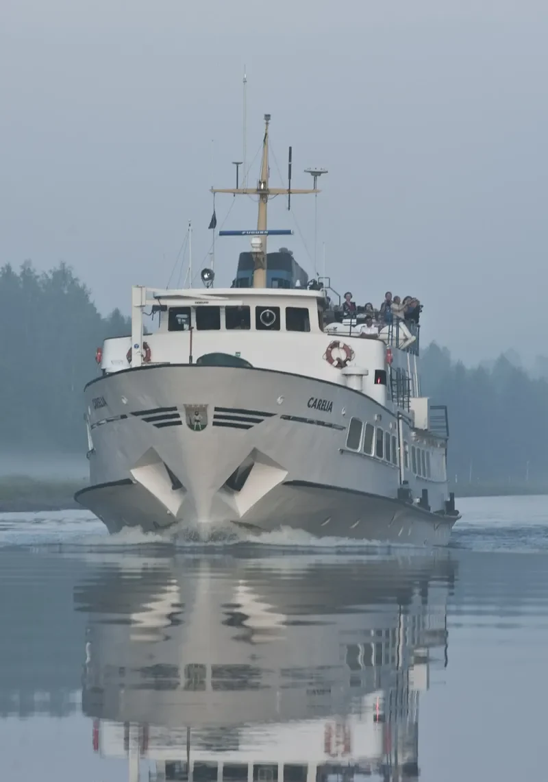 CARELIA Passenger Ship IMO 6926244 photo 3