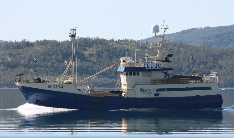 KATO Fishing Vessel IMO 6929985 photo 8