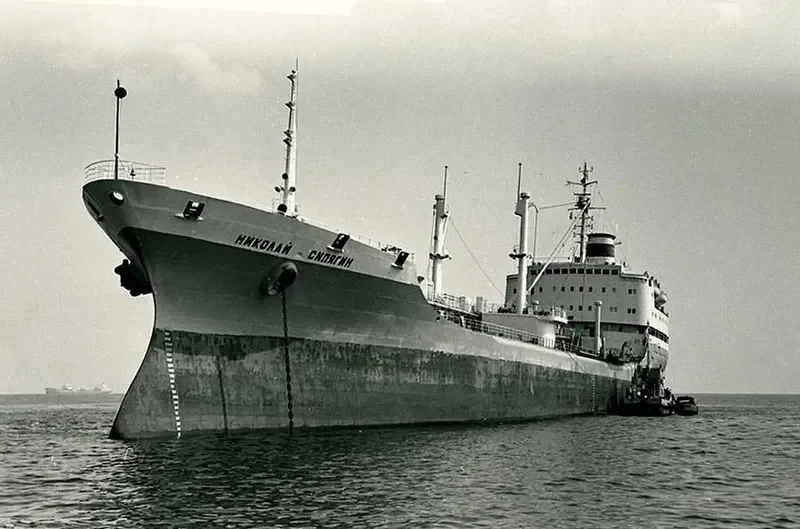 CAMELIA Tanker IMO 7005542 photo 4