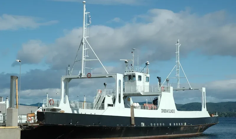 BASE 173 Ro-Ro IMO 7012399 photo 10
