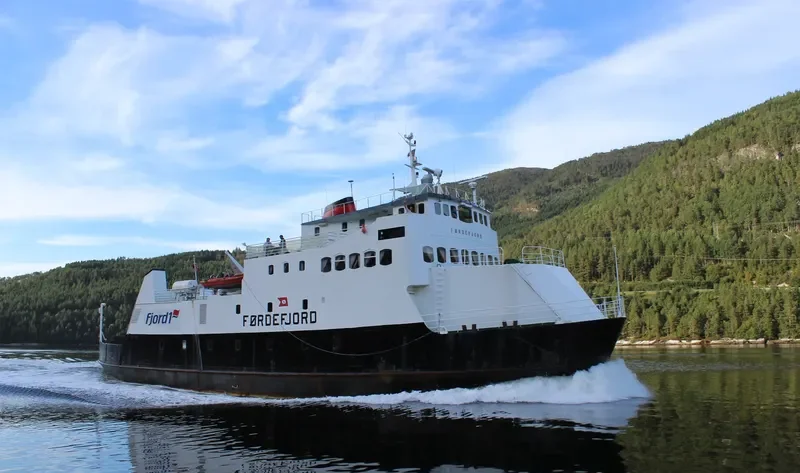 ADMIRAL BAY 3 General Cargo IMO 7013680 photo 4