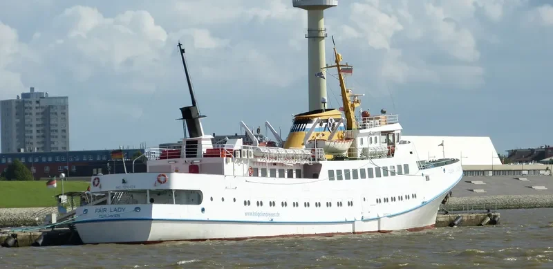 FAIR LADY Passenger Ship IMO 7016474 photo 5