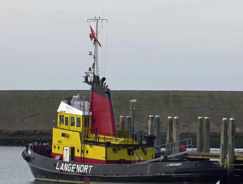 LANGENORT Tug Boat IMO 7017088 photo 2