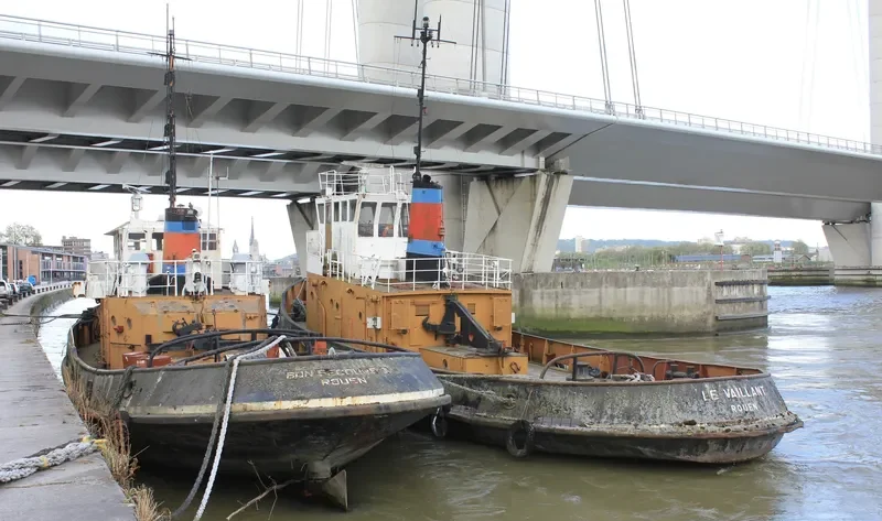 LE VAILLANT Tug Boat IMO 7017818