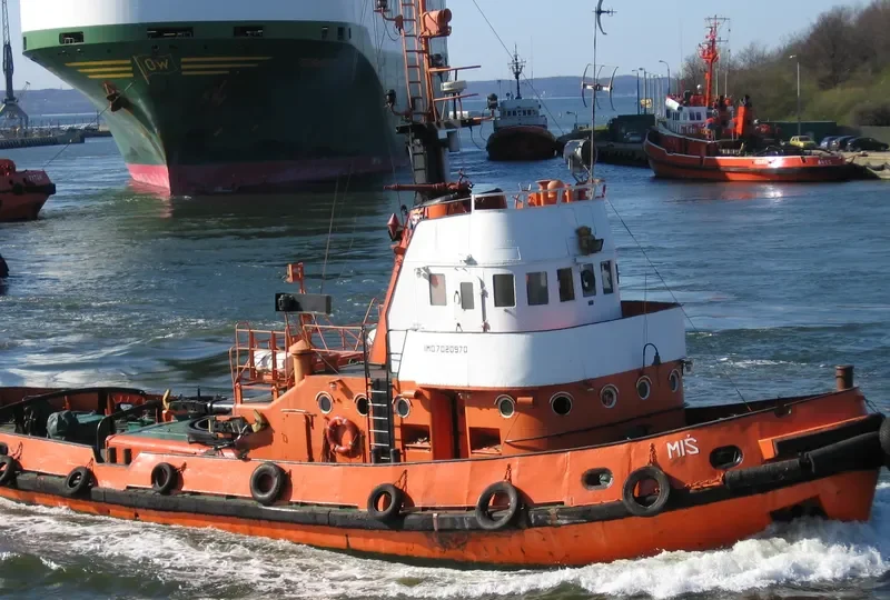 JAREK Tug Boat IMO 7020970 photo 2