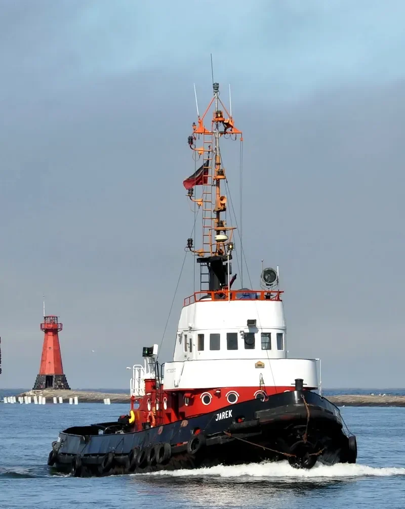 JAREK Tug Boat IMO 7020970 photo 3