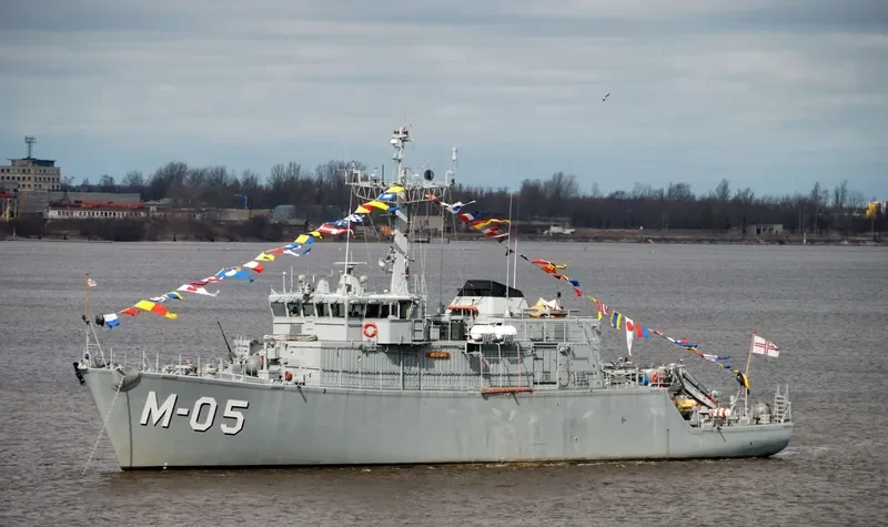VIESTURS Fishing Vessel IMO 7040554 photo 6