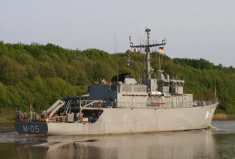 VIESTURS Fishing Vessel IMO 7040554 photo 8