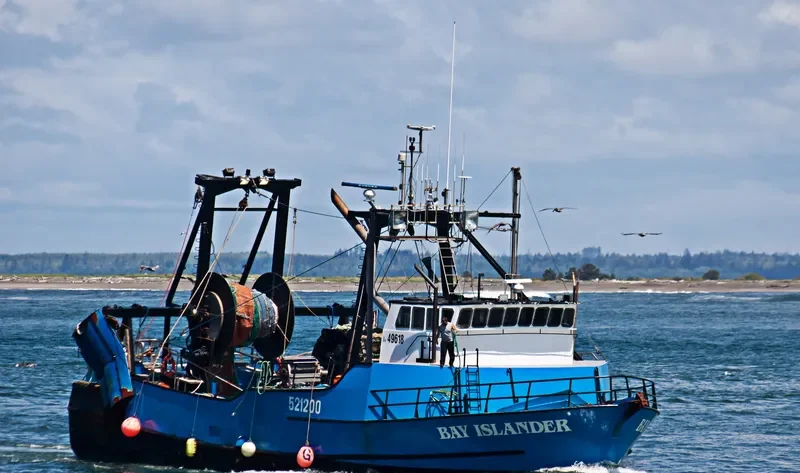BAY ISLANDER Fishing Vessel IMO 7042916 photo 3
