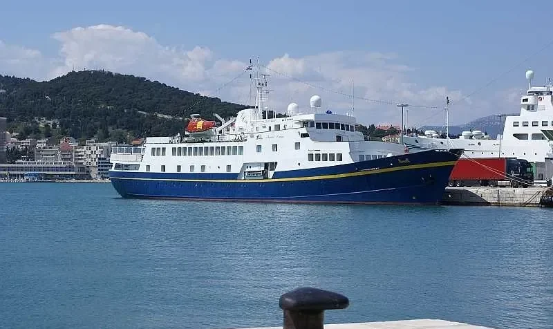 MONET Passenger Ship IMO 7045803 photo 8