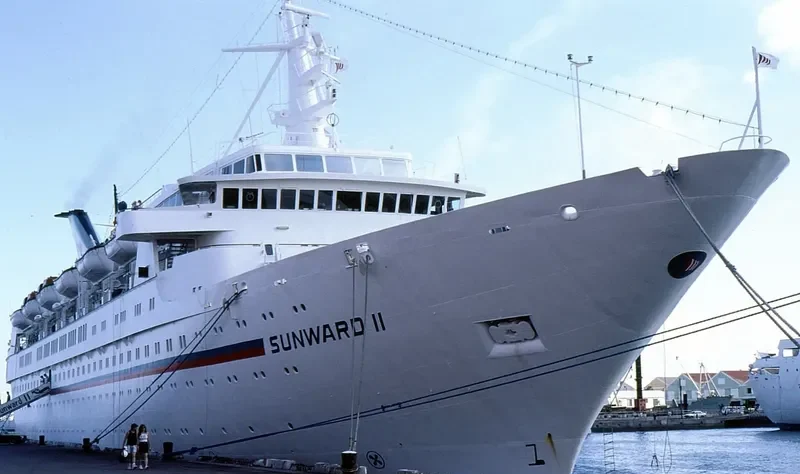 CORA Passenger Ship IMO 7046936