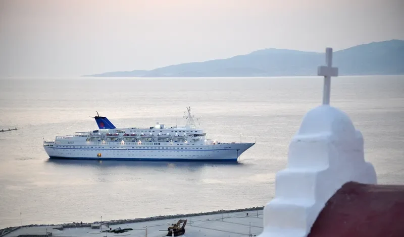 CORA Passenger Ship IMO 7046936 photo 9