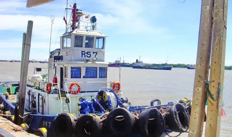 R.S.7 Tug Boat IMO 7053070 photo 4