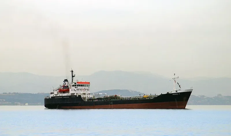MEDOIL I Tanker IMO 7102766 photo 7