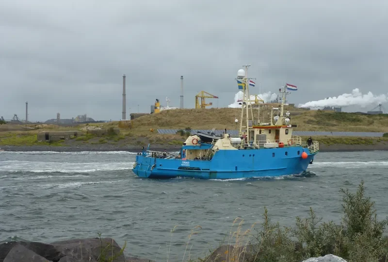 TRIAD Research Vessel IMO 7105146 photo 5