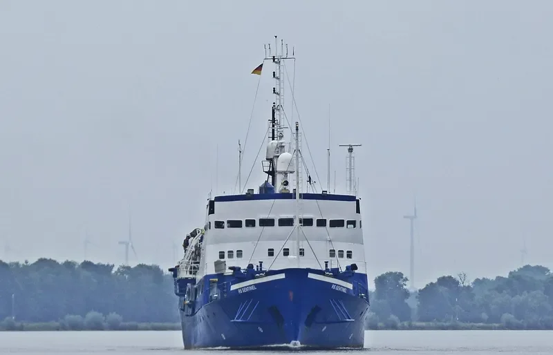 RS SENTINEL General Cargo IMO 7106877 photo 8
