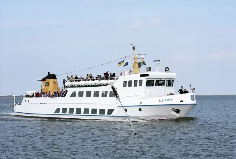 BALTRUM 3 Passenger Ship IMO 7110397 photo 3