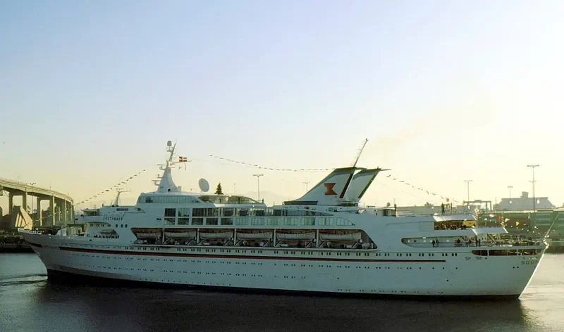 VENUS I Passenger Ship IMO 7111078 photo 2