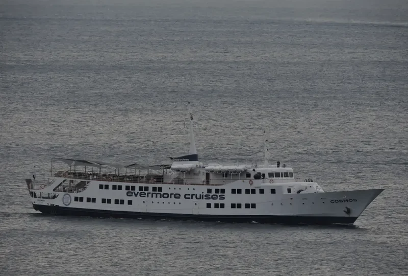 COSMOS Passenger Ship IMO 7111250 photo 2