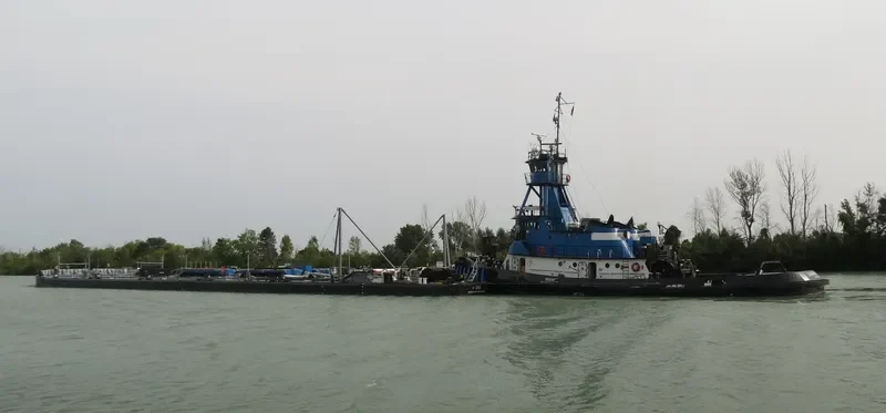 SARAH ANDRIE Tug Boat IMO 7114032 photo 4