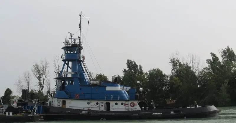 SARAH ANDRIE Tug Boat IMO 7114032 photo 5