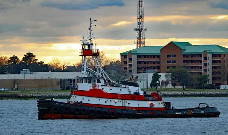 MISS GILL Tug Boat IMO 7114109