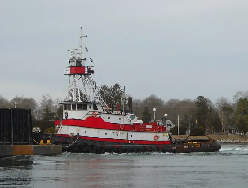 MISS GILL Tug Boat IMO 7114109 photo 9