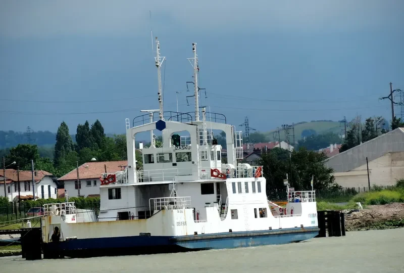 COTES DE BLAYE Passenger Ship IMO 7119513