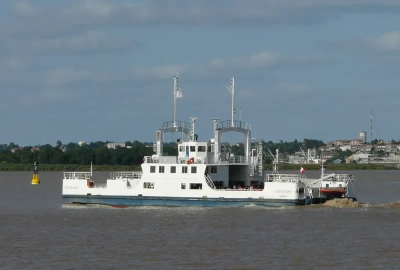 COTES DE BLAYE Passenger Ship IMO 7119513 photo 10