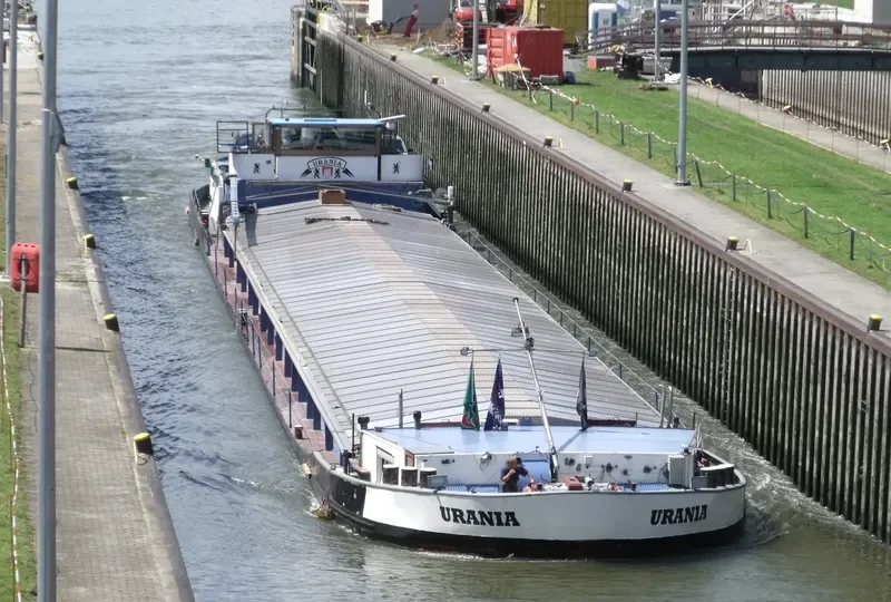 URANIA Car Carrier IMO 7124087 photo 7