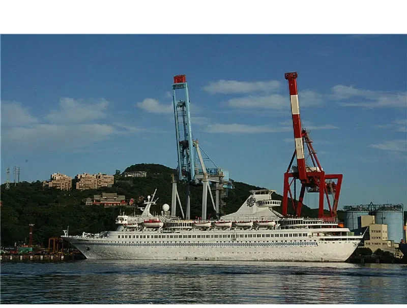 ORIENTAL DRAGON Passenger Ship IMO 7125861 photo 8