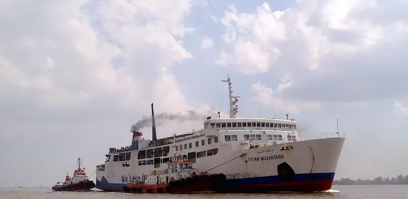 TITIAN NUSANTARA Ro-Ro IMO 7125952 photo 3