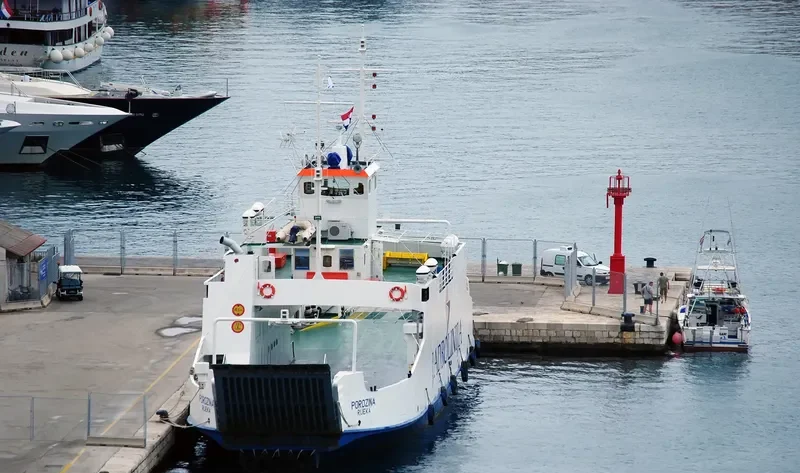 POROZINA Ro-Ro IMO 7126346 photo 3