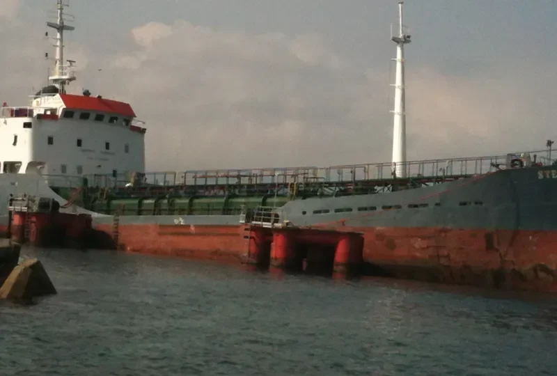 STELLA DI LIPARI Tanker IMO 7128899 photo 3