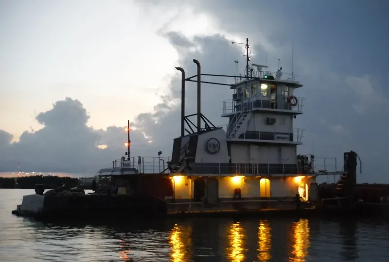 HAMP UZZELLE Tug Boat IMO 7200245