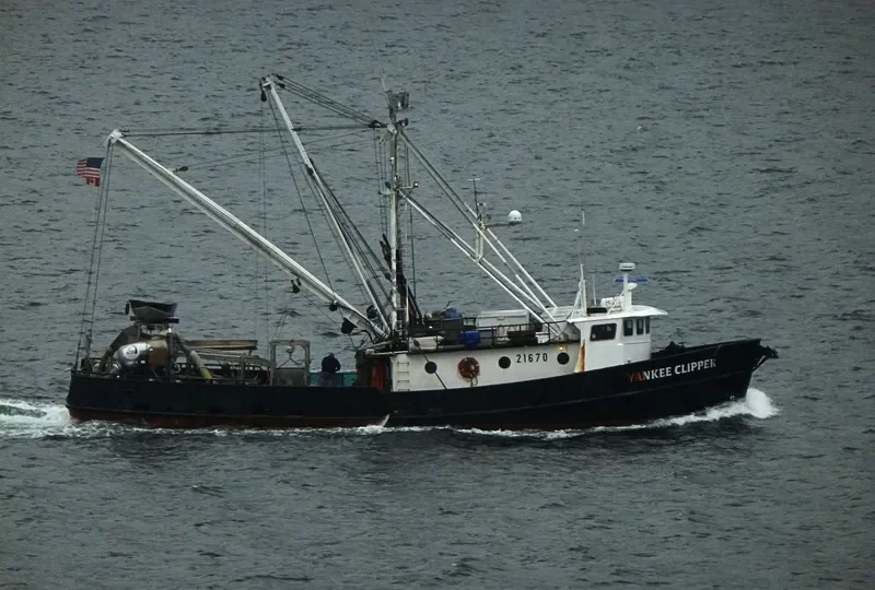 YANKEE CLIPPER Fishing Vessel IMO 7203120 photo 4
