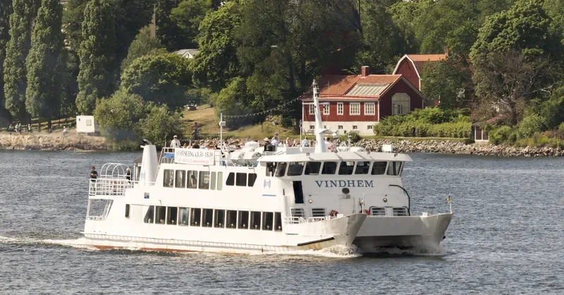 VINDHEM Passenger Ship IMO 7204344 photo 2