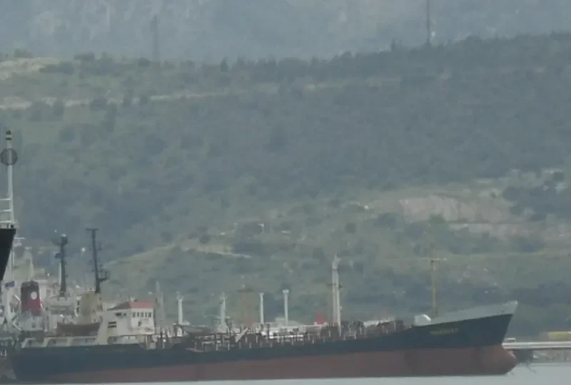 THISSEAS Tanker IMO 7206342 photo 7