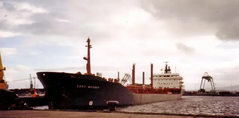 PETRO MERSEY Tanker IMO 7207188 photo 4