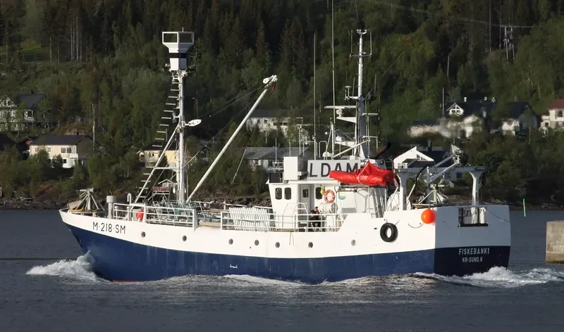 FISKEBANK1 Fishing Vessel IMO 7207671 photo 2