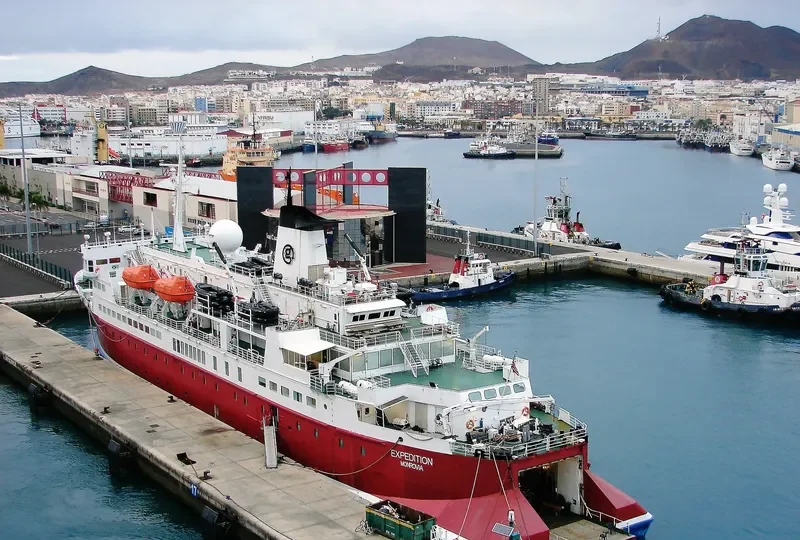 EXPEDITION Passenger Ship IMO 7211074 photo 4
