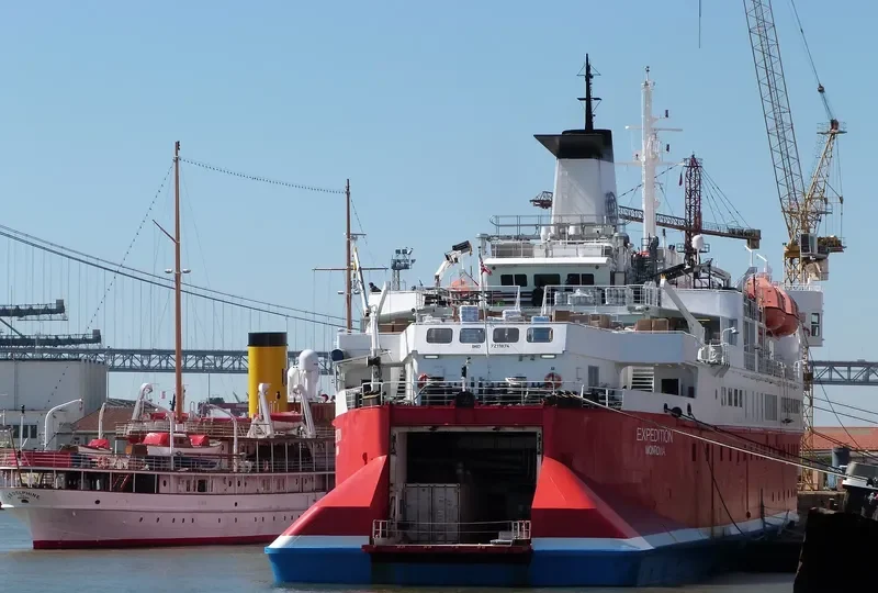 EXPEDITION Passenger Ship IMO 7211074 photo 5