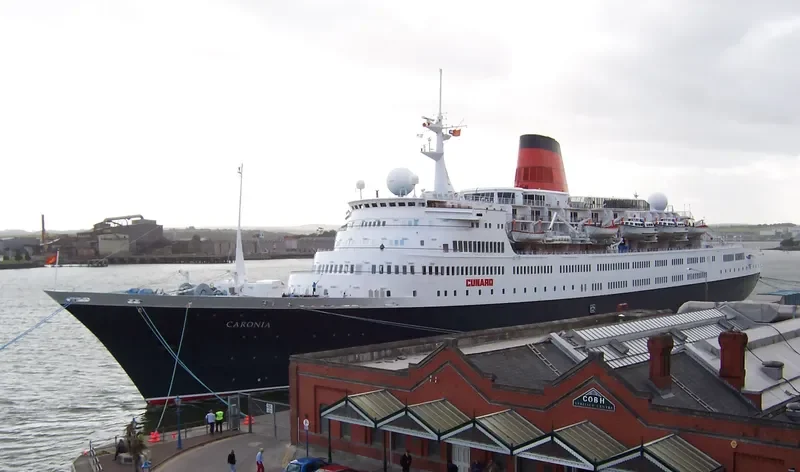 OASIS Passenger Vessel IMO 7214715 photo 7