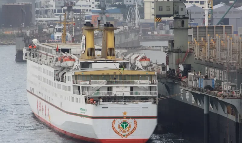 METROPOLIS Passenger Ship IMO 7215161 photo 7