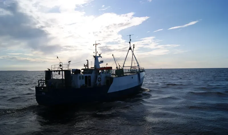 UST 97 Fishing Vessel IMO 7215381 photo 4