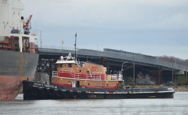 VINCENT D. TIBBETTS JR. Tug Boat IMO 7217133 photo 4