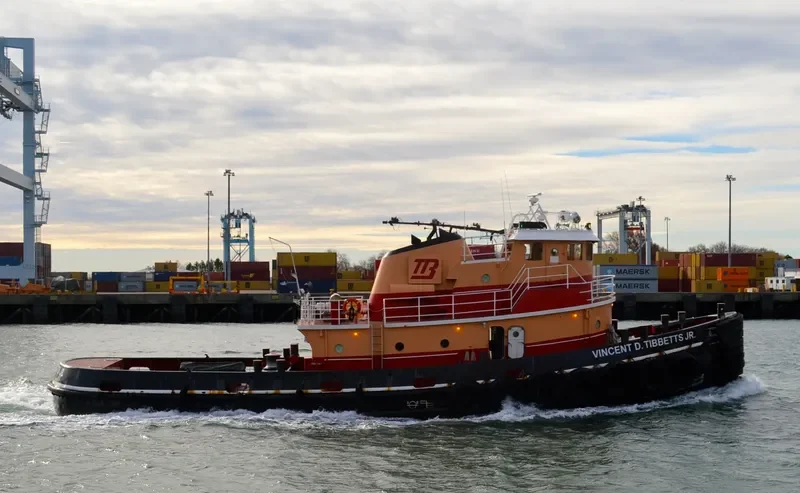 VINCENT D. TIBBETTS JR. Tug Boat IMO 7217133 photo 10